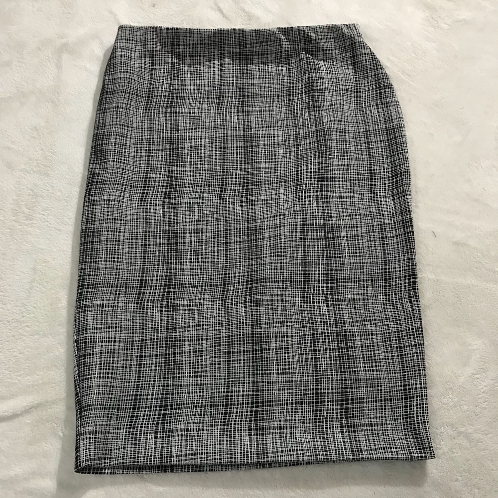 Vince Camuto Stretchy Pencil Skirt